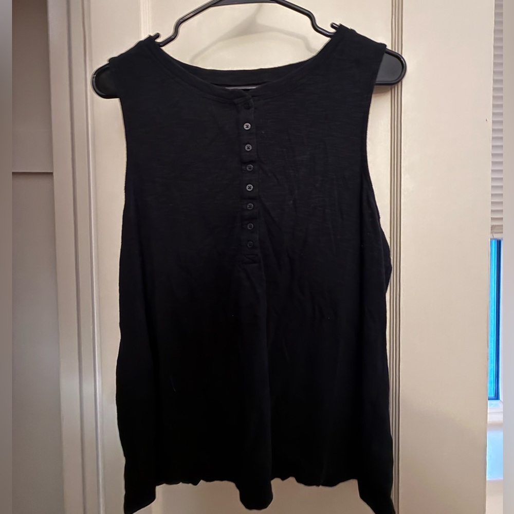Gap Black Rib Henley Tank Size XL
